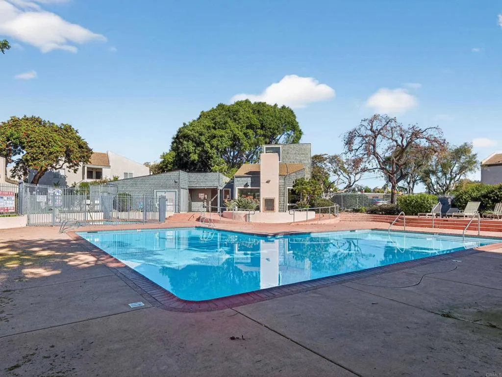 3246 Ashford Street D, San Diego, California 92111 home-pic-20