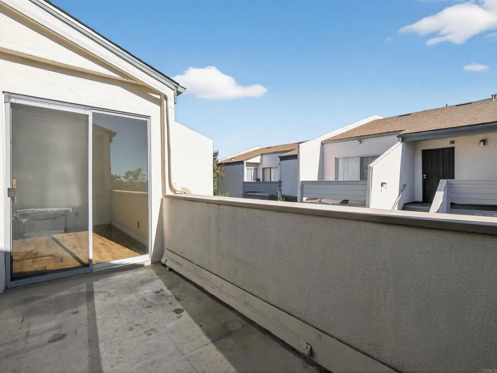 3246 Ashford Street D, San Diego, California 92111 home-pic-18