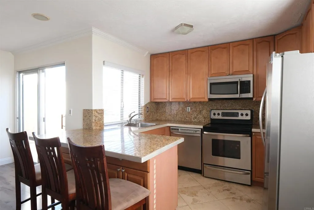 3246 Ashford Street D, San Diego, California 92111 home-pic-6