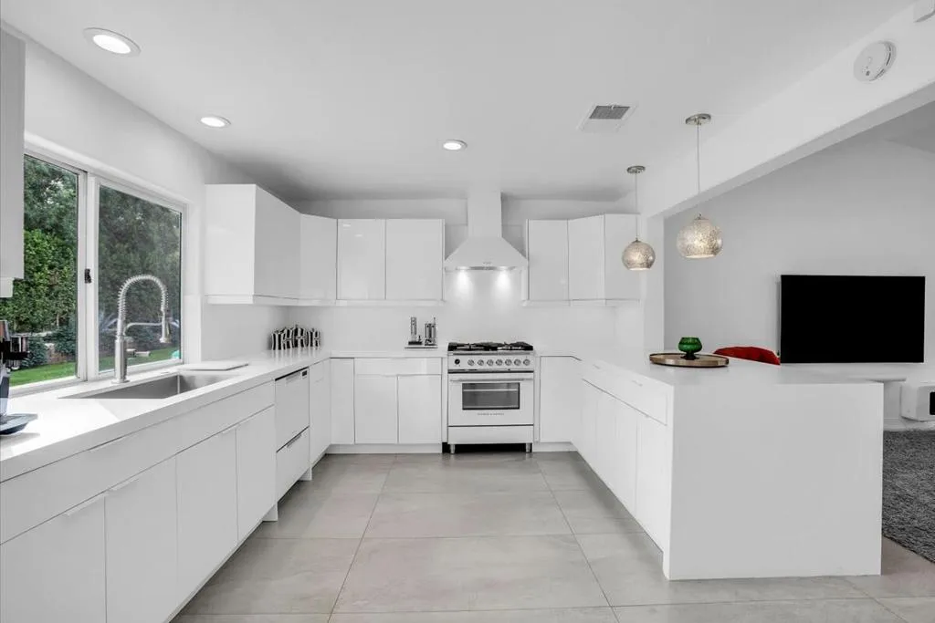 68159 Mountain View Road, Cathedral City, California 92234 home-pic-27