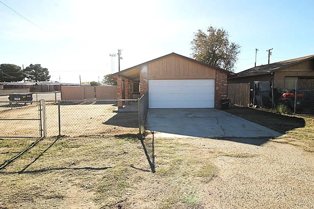 38779 E Williams, Yermo, California 92398 home-pic-1