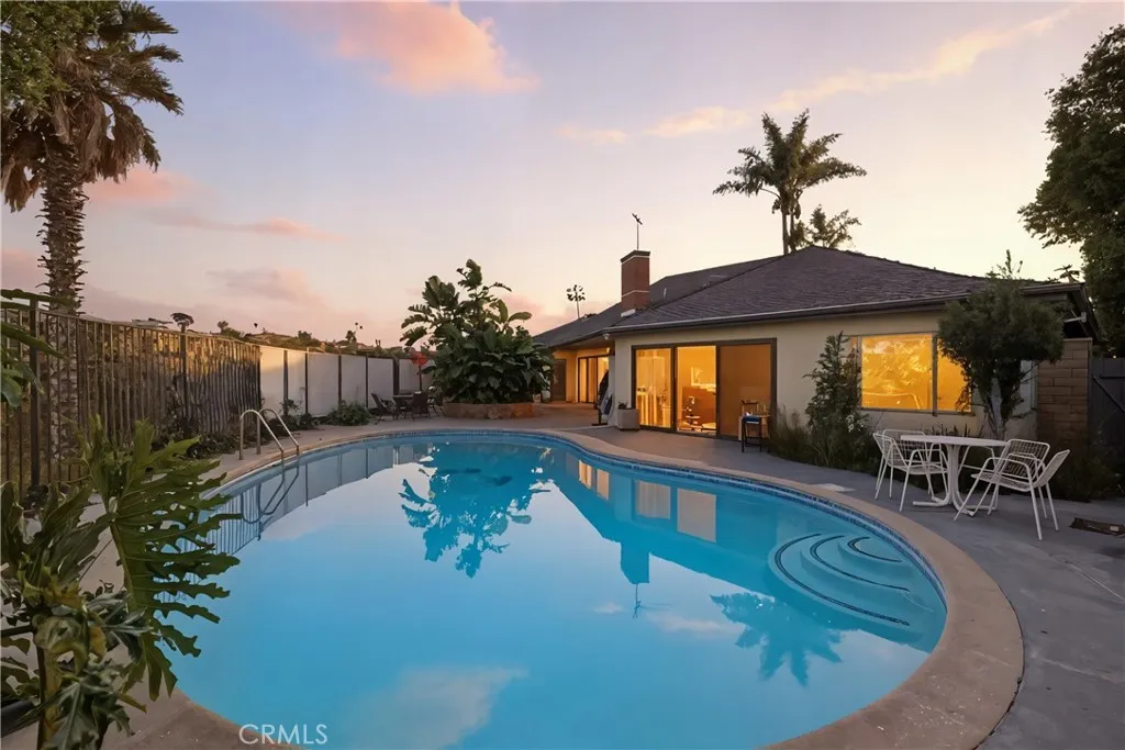 4400 Don Zarembo, Baldwin Hills, California 90008 home-pic-0