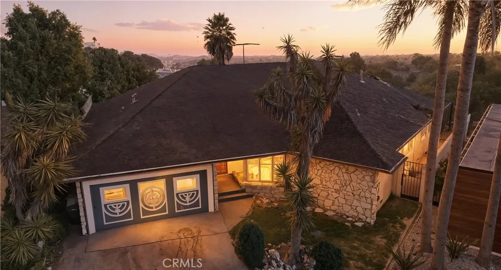 4400 Don Zarembo, Baldwin Hills, California 90008 home-pic-1