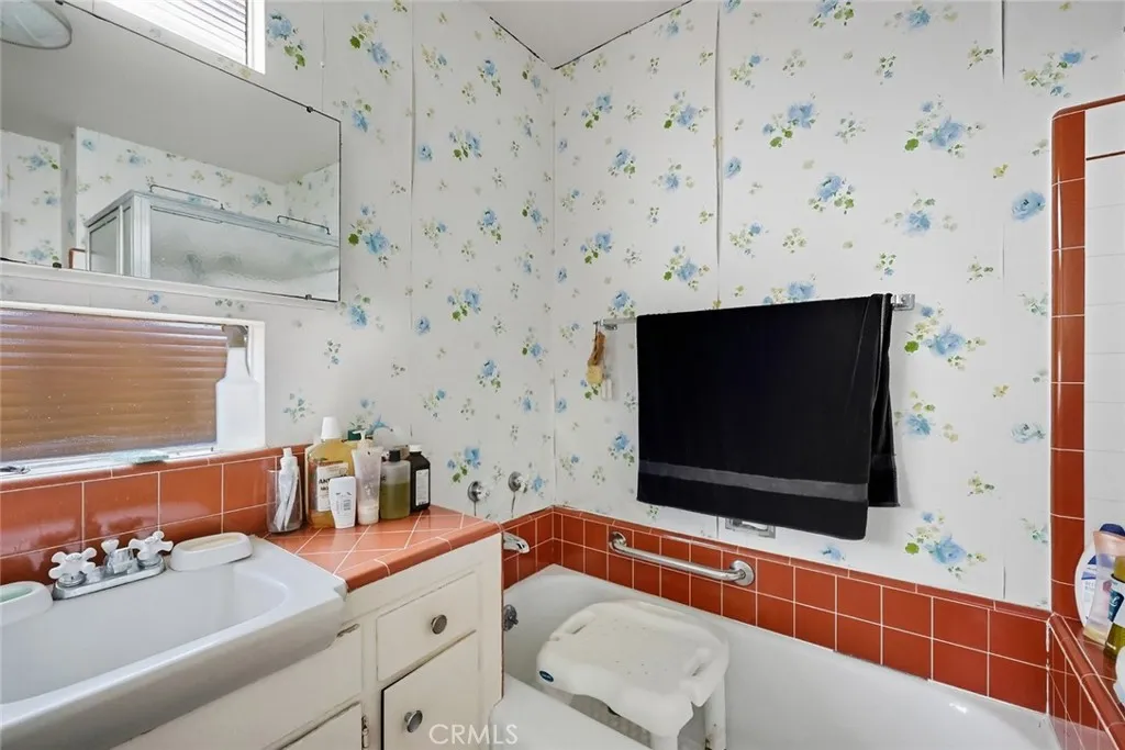 4400 Don Zarembo, Baldwin Hills, California 90008 home-pic-23