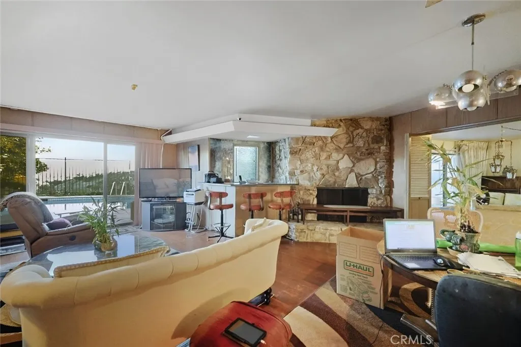 4400 Don Zarembo, Baldwin Hills, California 90008 home-pic-31