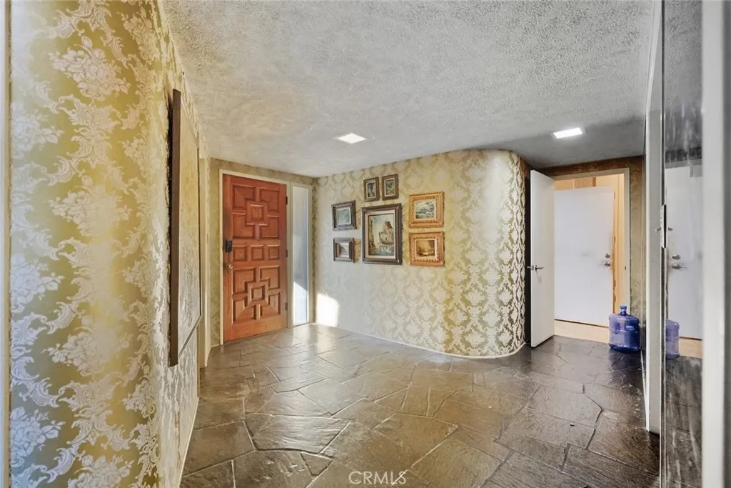 4400 Don Zarembo, Baldwin Hills, California 90008 home-pic-8