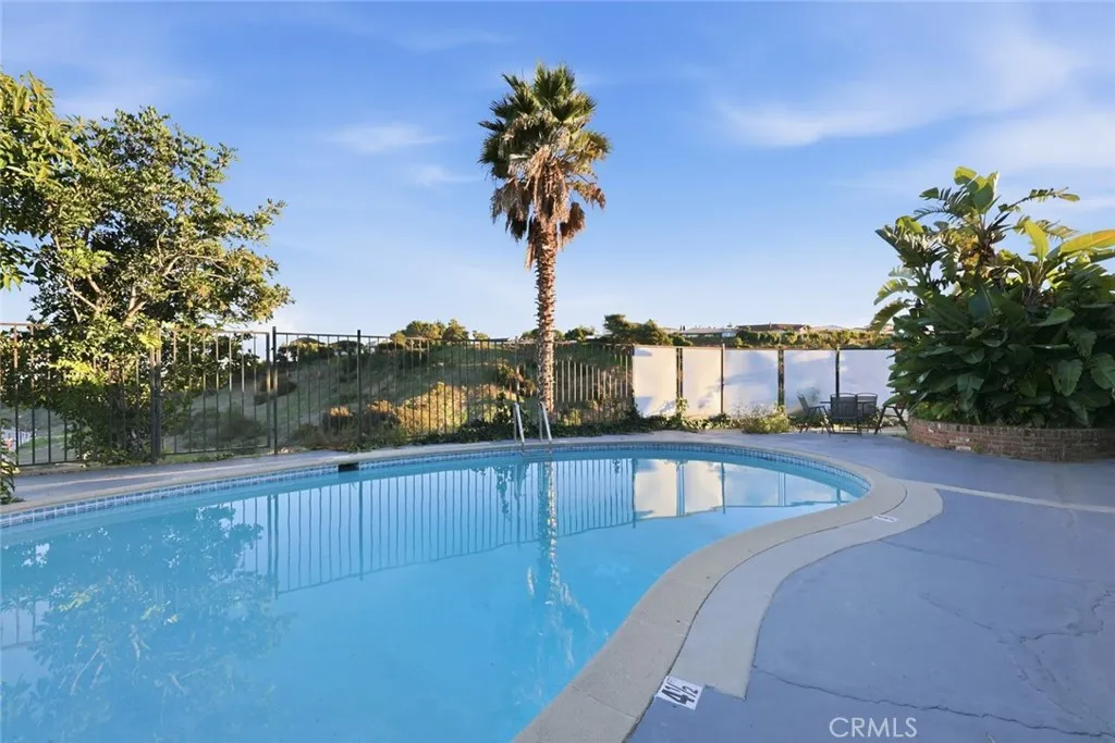 4400 Don Zarembo, Baldwin Hills, California 90008 home-pic-4