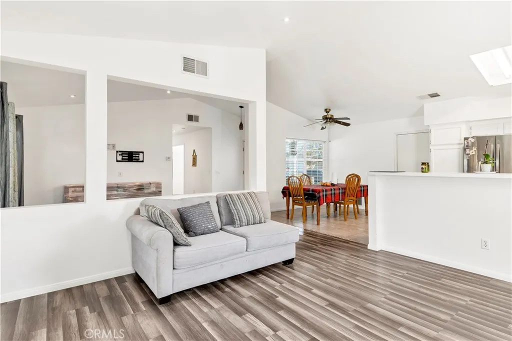 42874 Berkley, Hemet, California 92544 home-pic-12