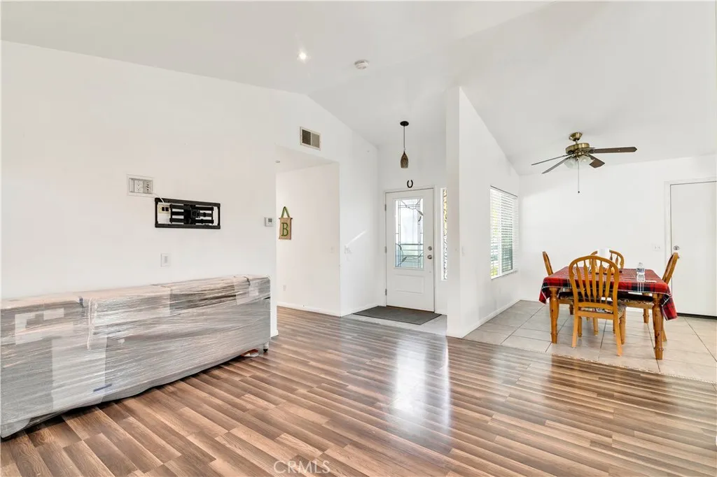 42874 Berkley, Hemet, California 92544 home-pic-5