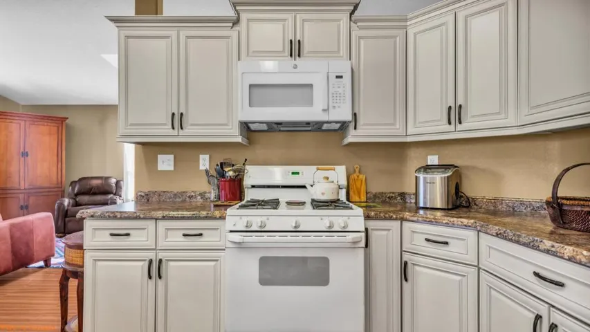 04-Were Focused 14777 Palm Dr #102-4