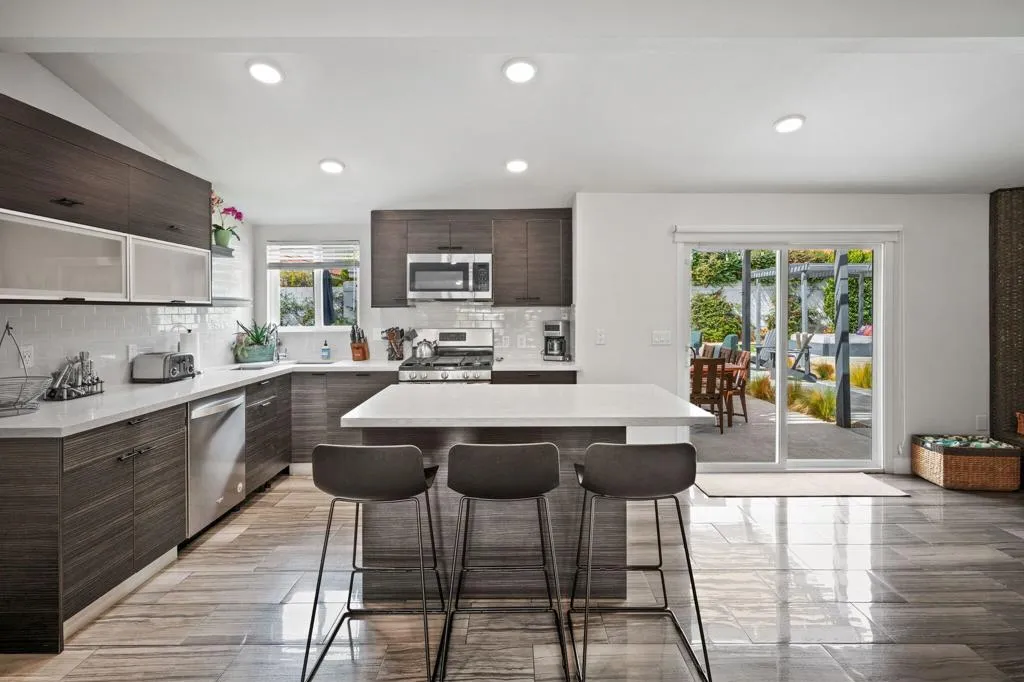 3059 N Biskra Road, Palm Springs, California 92262 home-pic-9