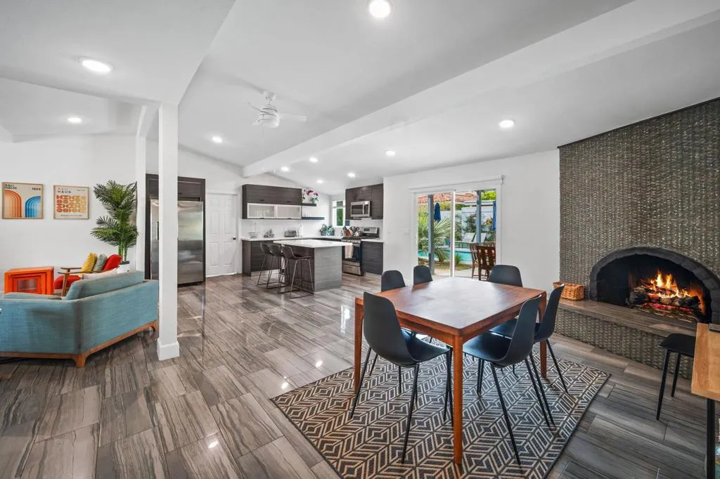 3059 N Biskra Road, Palm Springs, California 92262 home-pic-6