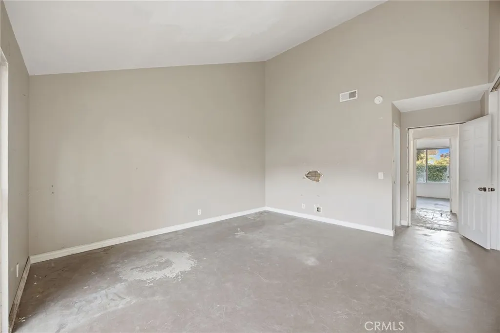 418 W Carol, Santa Ana, California 92707 home-pic-24