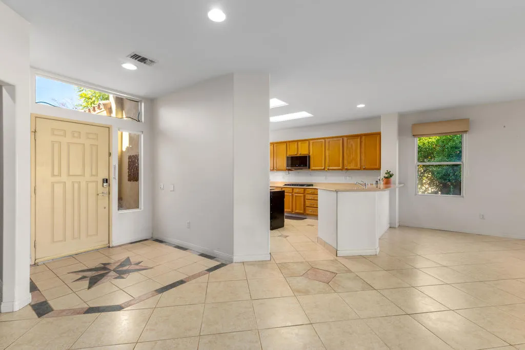 78728 Sunrise Canyon Avenue, Palm Desert, California 92211 home-pic-9