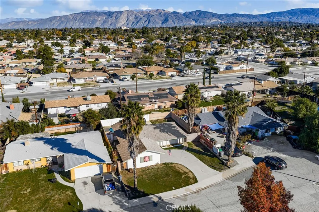 640 Vista De Loma, Hemet, California 92543 home-pic-18