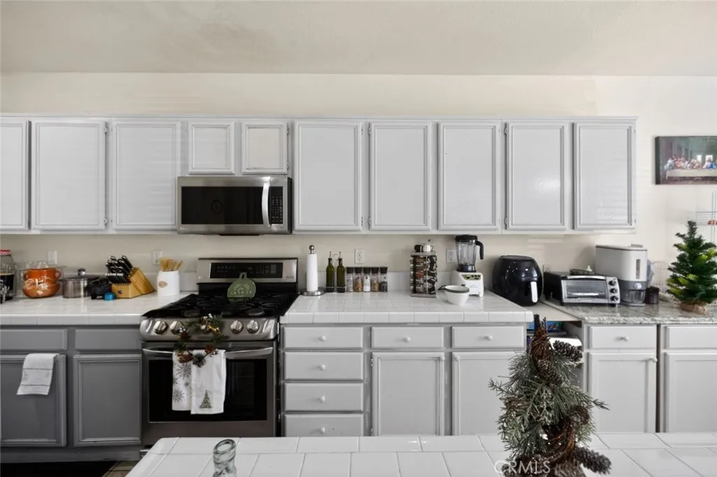 3968 Coral Haven Court, Perris, California 92571 home-pic-6