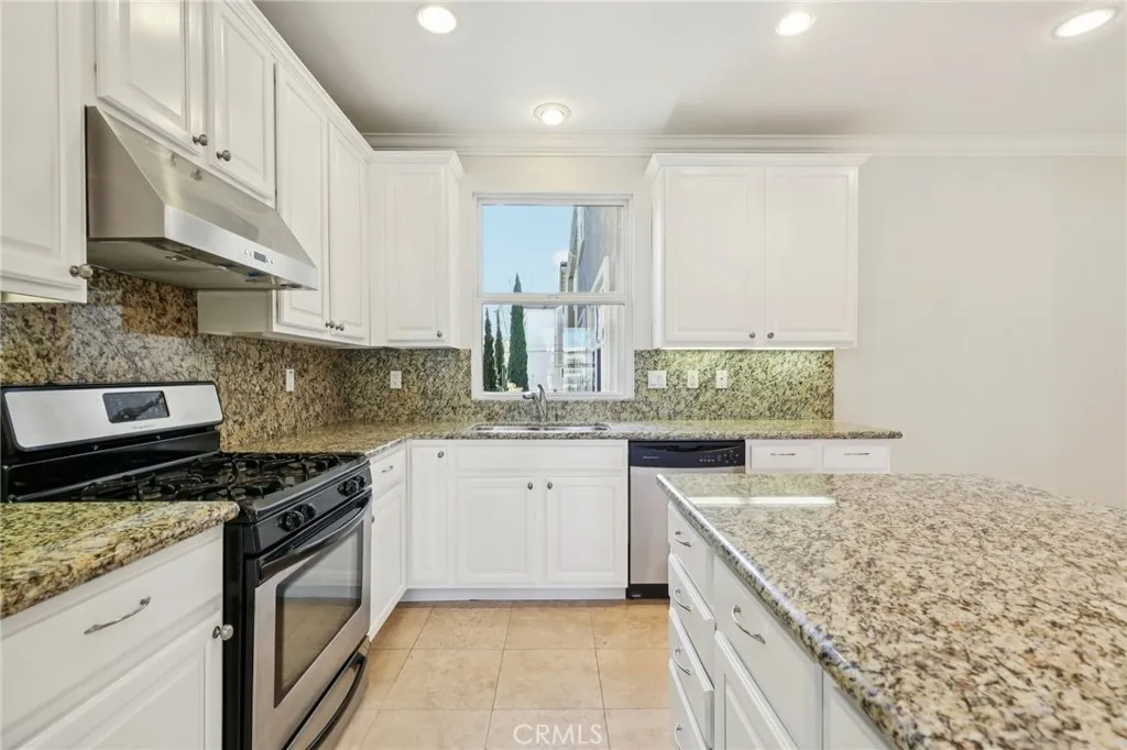 3802 Howard, Los Alamitos, California 90720 home-pic-14