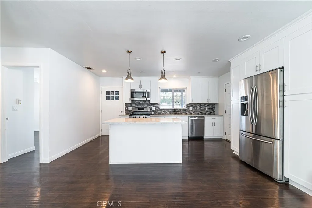 6666 Evelyn, Riverside, California 92504 home-pic-6