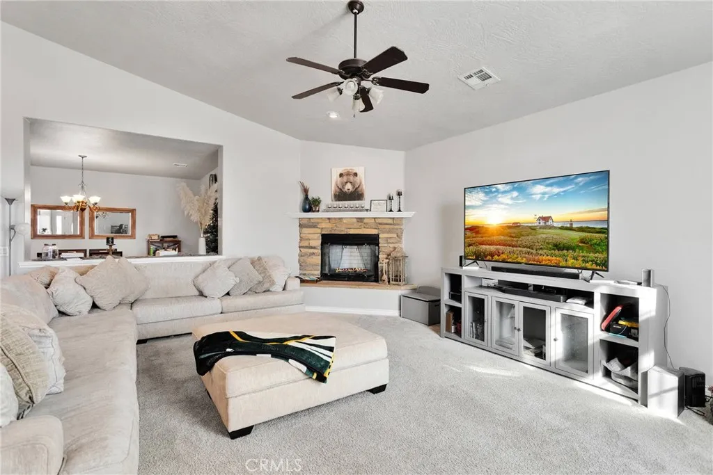 26822 Corona Drive, Helendale, California 92342 home-pic-4