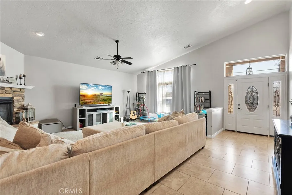 26822 Corona Drive, Helendale, California 92342 home-pic-7