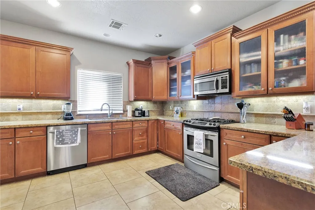 26822 Corona Drive, Helendale, California 92342 home-pic-13