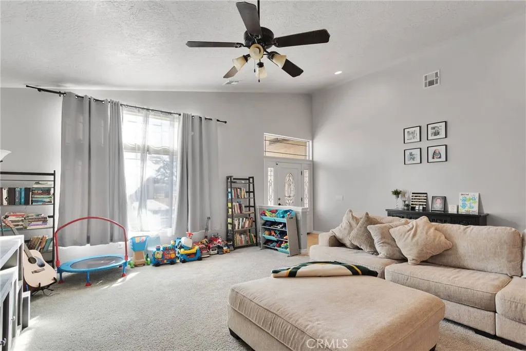 26822 Corona Drive, Helendale, California 92342 home-pic-6