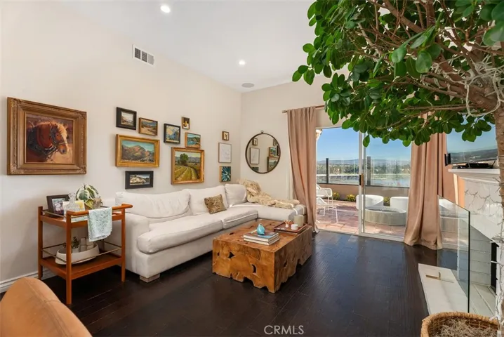 24 Cormorant, Newport Beach, California 92660