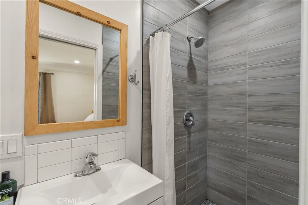 1848 W 78th, Los Angeles, California 90047 home-pic-15