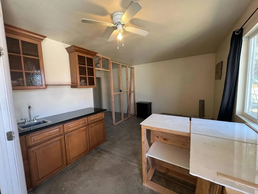 2842 Gram Drive, Thermal, California 92274 home-pic-9