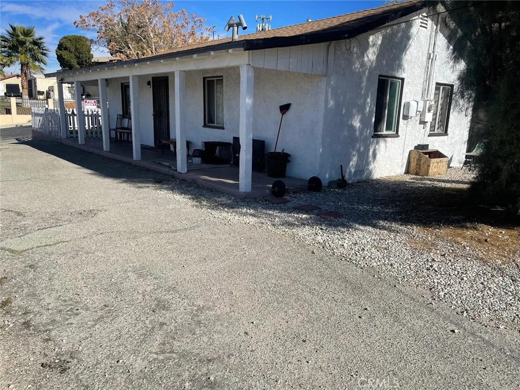 16925 Monte Vista, Victorville, California 92395 home-pic-2