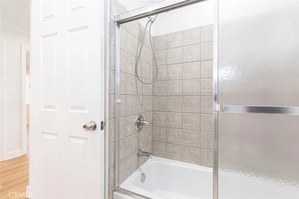 10531 Greenburn Avenue, Sunland, California 91040 home-pic-21