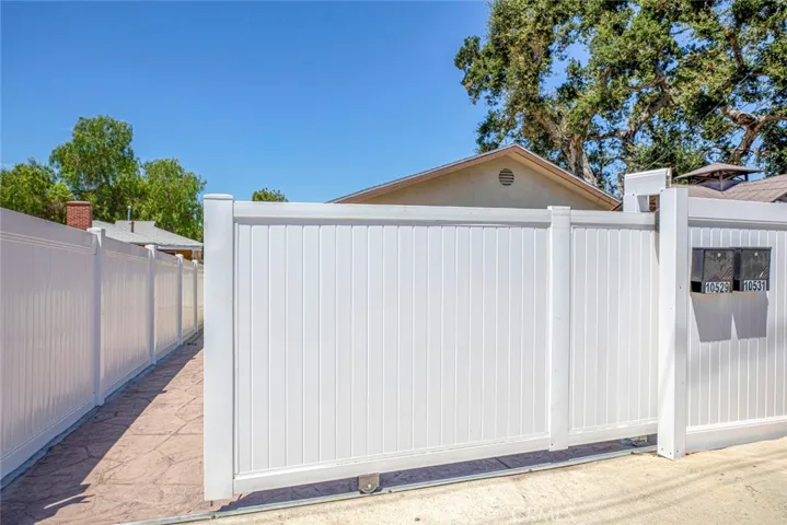 10531 Greenburn Avenue, Sunland, California 91040 — photo 5