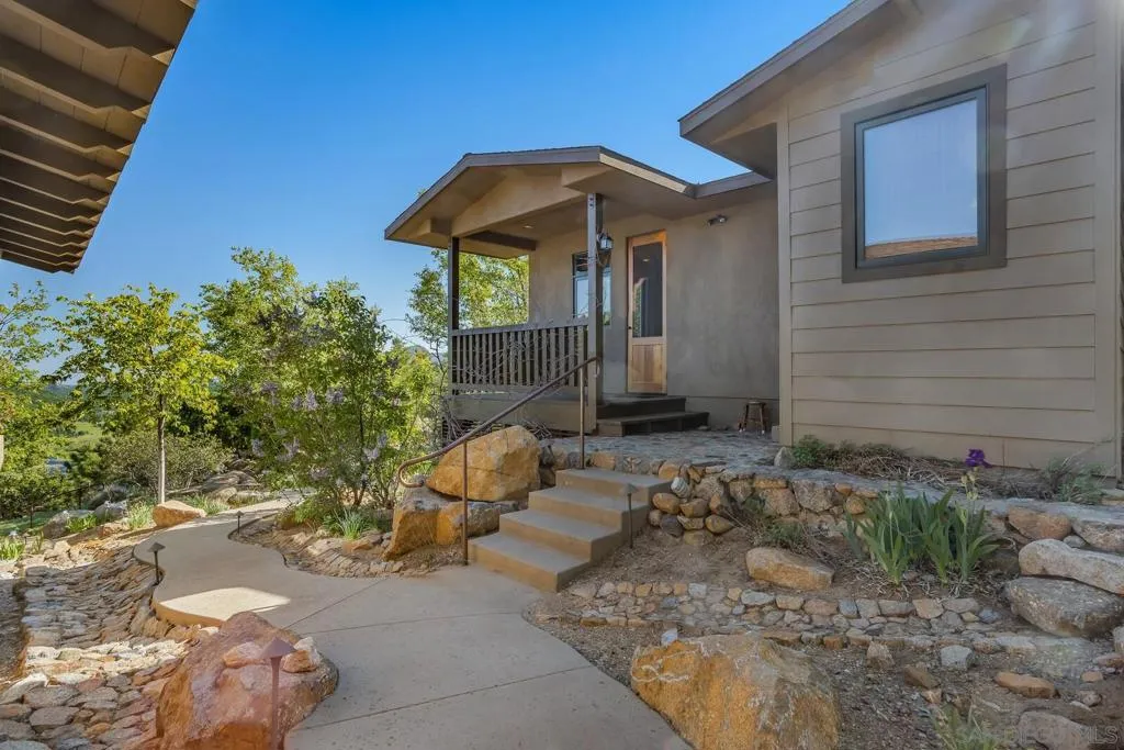 35750 Mountain Circle Dr, Julian, California 92036 home-pic-34
