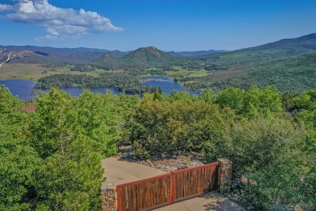 35750 Mountain Circle Dr, Julian, California 92036 home-pic-8