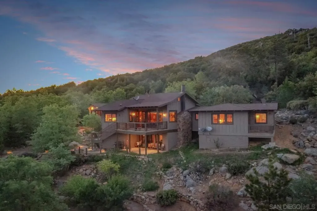 35750 Mountain Circle Dr, Julian, California 92036 home-pic-3