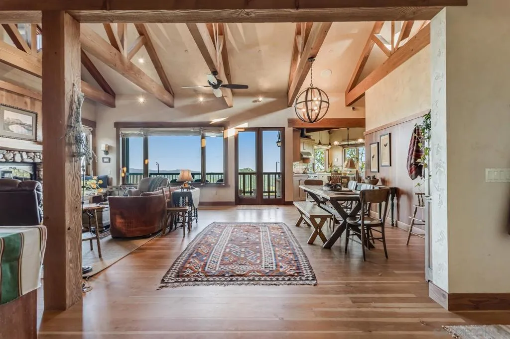 35750 Mountain Circle Dr, Julian, California 92036 home-pic-11