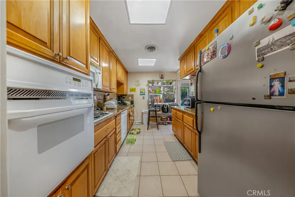11229 Mclennan, Granada Hills, California 91344 home-pic-24