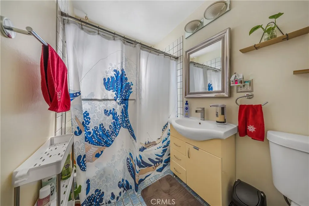 11229 Mclennan, Granada Hills, California 91344 home-pic-31