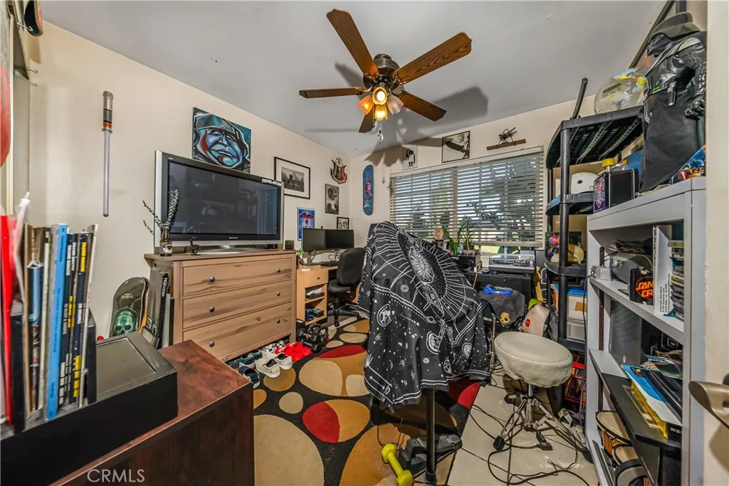 11229 Mclennan, Granada Hills, California 91344 home-pic-32