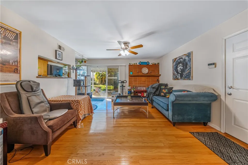 11229 Mclennan, Granada Hills, California 91344 home-pic-22