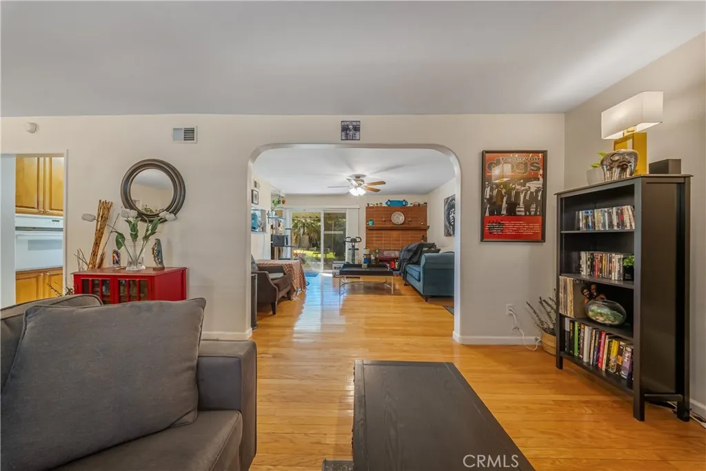 11229 Mclennan, Granada Hills, California 91344 home-pic-20