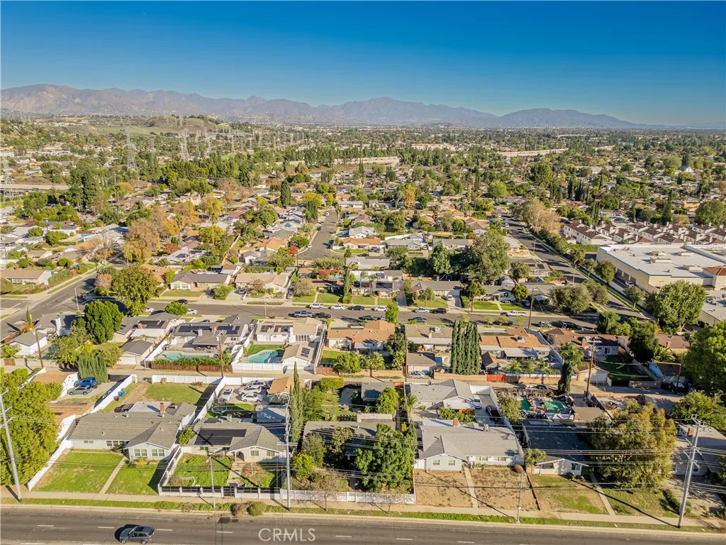 11229 Mclennan, Granada Hills, California 91344 home-pic-7
