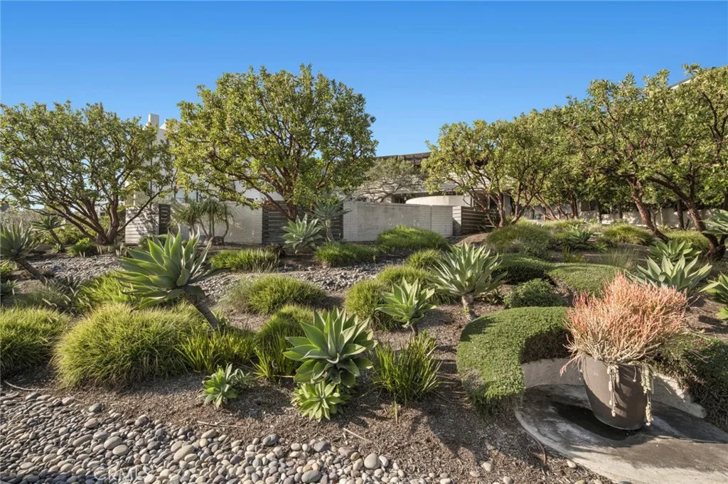 101 Kings Place, Newport Beach, California 92663 home-pic-20