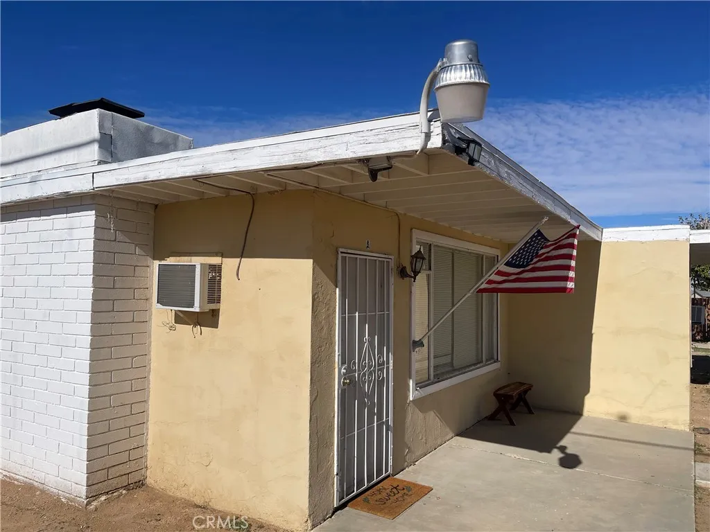 13508 Yakima, Apple Valley, California 92308 home-pic-0