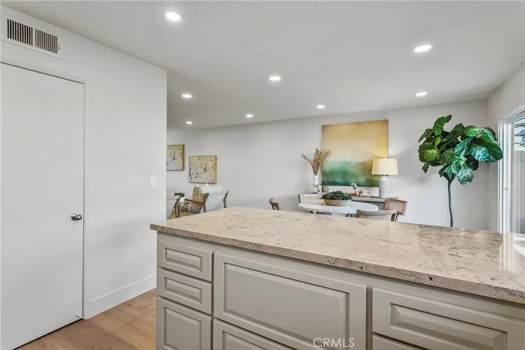 568 El Cabrillo, Placentia, California 92870 home-pic-11