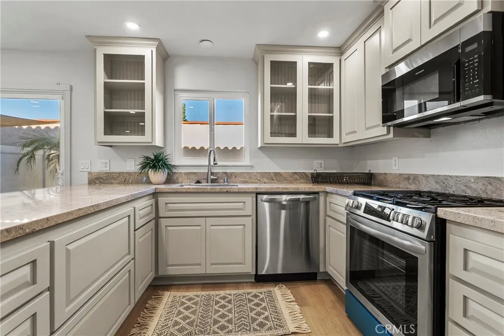 568 El Cabrillo, Placentia, California 92870 home-pic-1