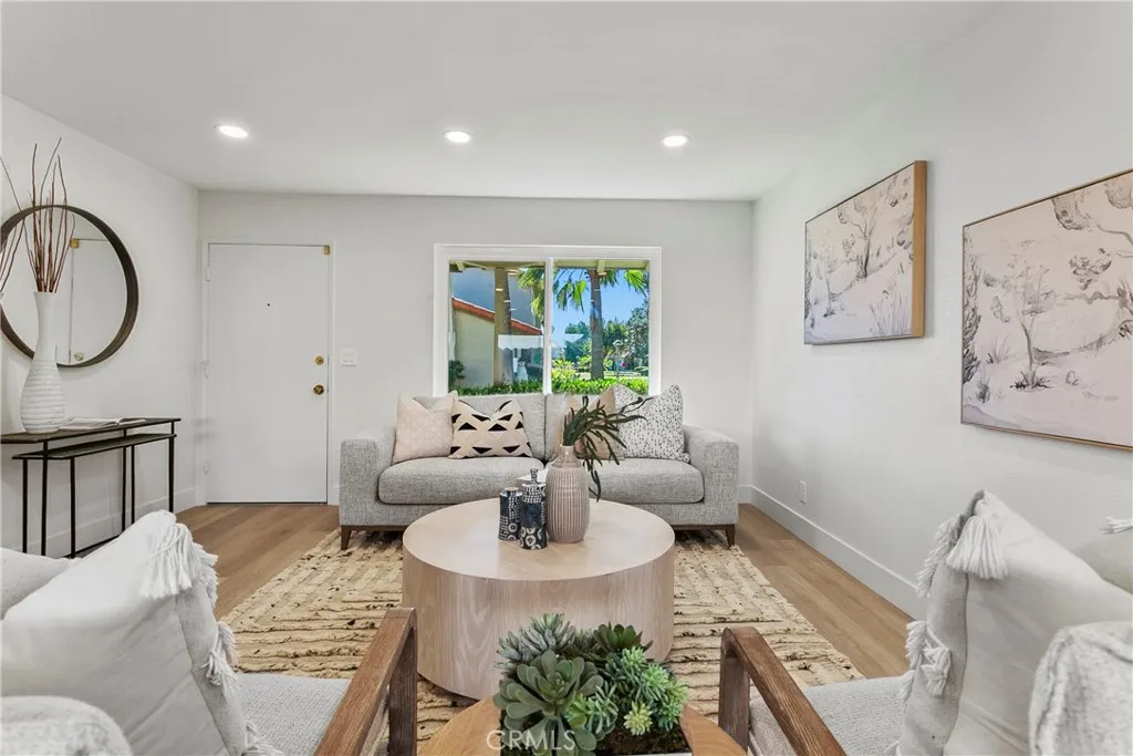 568 El Cabrillo, Placentia, California 92870 home-pic-5