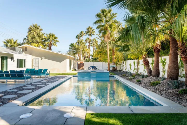 Pool & Spa