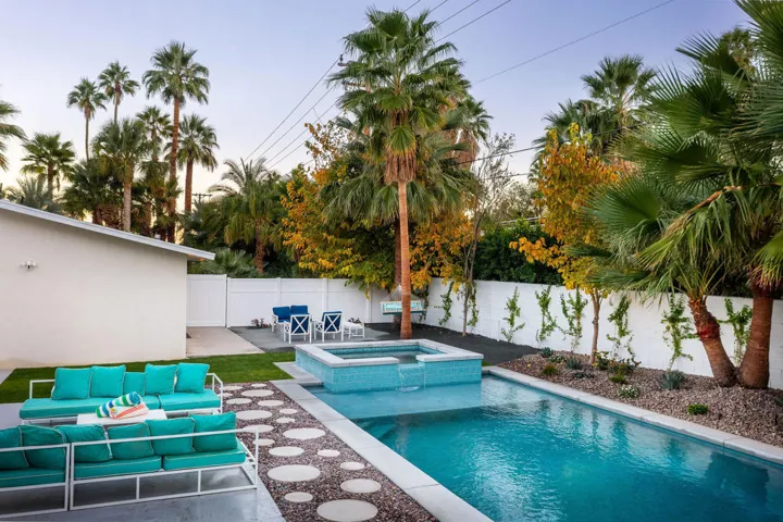 Pool & Spa