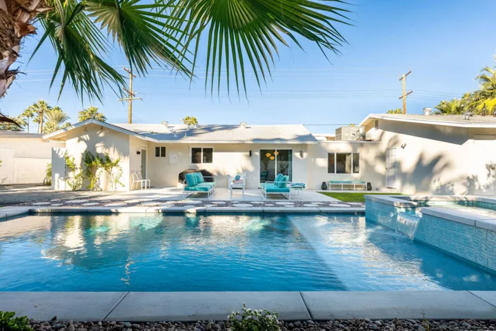 Pool & Spa